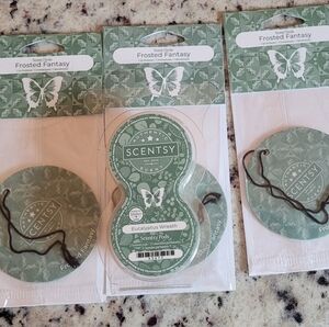 Scentsy Frosted Fantasy and Eucalyptus Wreath Set